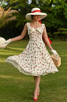 30-70% OFF✓ Fast Shipping✓Step into retro style with this white 1950s cherry bow sweetheart neck dress. Perfect for adding vintage flair to your wardrobe. Shop now! 1950s African American Fashion, 1940-1950 Fashion, Vintage 60s Outfits, 1950s Summer Dress, Vintage Cherry Print Dresses For Spring, 1960s Fashion Women Casual, Retro Sleeveless Cherry Print Dresses, Retro Vintage White Dress For Summer, White Retro Square Neck Dress