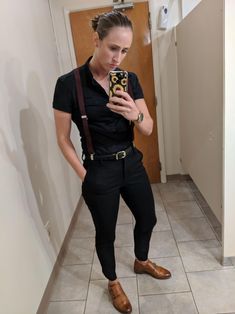 Tomboy Suit, Lesbian Fashion Tomboy, Tomboy Chic Outfits, Fashion Tomboy, Masc Lesbian, Lesbian Suit, Genderqueer Fashion, Lesbian Outfits, Androgynous Outfits