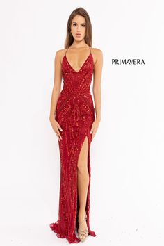 Primavera 3958 Spring 2023 collection dress. Grad Dinner, Red Glitter Dress, Long Fitted Skirt, Derry Maine, November Outfits, Gown For Prom, Alyce Paris, Best Prom Dresses, Sequin Formal Dress