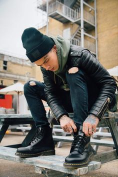 Dr Martens Men Outfit, Estilo Vans, Dr Martens Men, Boots Men Outfit, Dr Martens Outfit, Doc Martens Style, Stylish Men Wear, Doc Martens Outfit, Vans Outfit