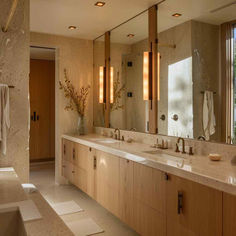 31 Chic Bathroom Designs Harmonizing Japandi and Contemporary Elements Japandi Farmhouse, Miami Bathroom, Luxury Master Bath, Master Bath Tile, Luxury Spa Bathroom, Beautiful Bathroom Designs