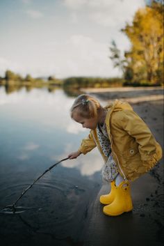 Merry People, Foto Inspo, Inspiration Photo, Illustration Ideas, Vintage Pictures, Kanken Backpack, Fjallraven Kanken, Photo Shoot Ideas, Fjallraven Kanken Backpack