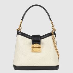 Shop the Small GG shoulder bag in white at GUCCI.COM. Enjoy Free Shipping and Complimentary Gift Wrapping. Logo Monogramme, Black And White Top, S Monogram, Gucci Shoulder Bag, Mini Shoulder Bag, Monogram Logo, Handle Bag