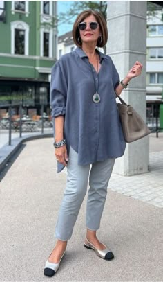 Woman In 50s Style, Cool Grandma Aesthetic, Middle Aged Woman Fashion, 50 Plus Fashion Over 50, Middle Aged Women Fashion, Stylish Outfits For Women Over 50