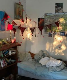 Indie Playlist, Indie Songs, Uni Room, Room Goals, Aesthetic Rooms, Pretty Room, Dreamy Room, Indie Aesthetic, Dream Room Inspiration