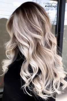 Ash Blonde Balayage On Light Brown Hair, Realistic Blonde Hair, Dark Brown Hair With Blonde Highlights Balayage Medium Lengths, Blonde For Dark Roots, Baylage Hair With Money Pieces, All Over Blonde Hair Color Vs Highlights, 2025 Haircut, Blonde Shadow Root With Money Piece, Root Melt Blonde