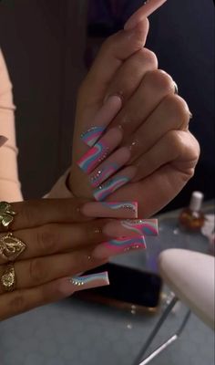 Nails Acrylic Creative, Baddie Shorties Acrylic Nails, Long Nail Inspo Baddie Simple, Long Acrylic Nails With Design, Cute Nail Ideas Black Women, Summer Nails 2023 Black Women, Groovy Acrylic Nails, Busy Nails Designs, Long Acrylic Nail Designs Baddie