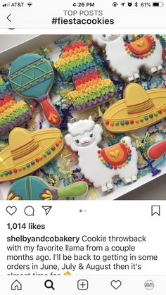 an image of some cookies in the shape of sombrero and mexican hats on twitter