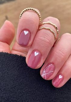 Acrylic Heart Nails, Valentine Nails Ideas, Simple Nails Design, Valentine Nail Art, February Nails, Valentine Nails, Nail Designs Valentines, Short Acrylic