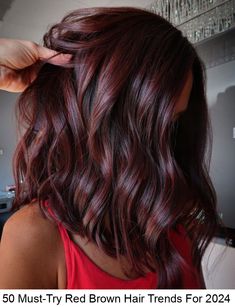 Check out the ultimate collection of red brown hair colors if you're craving a luxurious look nobody can stay immune to. Low Maintenance Hair Color Balayage Red, Red Highlites On Dark Hair, Burgundy Lob Haircut, Red Brown Hair With Dimension, Dark Red Hair With Dimension, Gala Hairstyles Medium Length, Balayage Brunette Red, Fall Haircolor, Burgundy Brown Hair