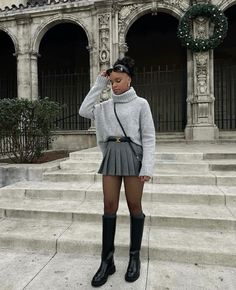 Chelsea High Boots Outfit, Grey Sweater With Skirt, Black Boots Night Outfit, Pearl Skirt Outfit, Grey Skirt Fall Outfit, Grey Skirt Outfit Winter, Winter 2025 Fashion Trends, Black Outfit Black Women, All Black Outfit Black Women