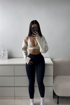 Modele Fitness, Gymwear Outfits, Gym Crush, Look Legging, Black Leggings Outfit, Cute Workout Outfits, Cute Gym Outfits, Gym Fits, Fitness Inspiration Body