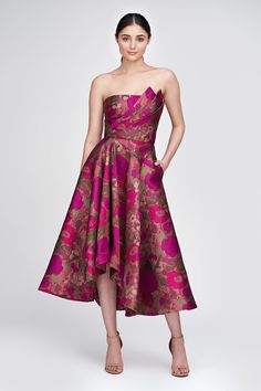 Reimagining the best-selling Lana gown, this jacquard strapless cocktail dress features a fan bodice detail and a playful high-low hem with a slight pick-up. The woven-in rose pattern has a subtle metallic sheen, perfect for making a statement at this season's special events. Strapless A Line Silhouette High Low Length Functional Pockets REF: 88112270 Carolina Dress, Theia Couture, High Low Cocktail Dress, Couture Beading, High Low Gown, Gala Dress, Gown Red, Wedding Guest Attire, Vogue Dress