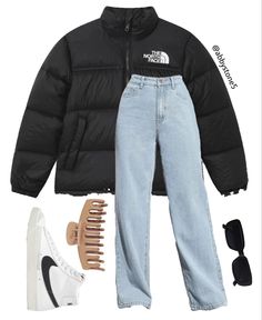 Autumn Outfits North Face, Nike Puffer Jacket For Winter, White Puffer Jacket Outfit Aesthetic, Cheap Fall Streetwear Puffer Jacket, White Girl Outfits Basic, Korean Fashion Puffer Jacket, Simple Trendy Outfits