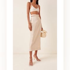 Jacquemus La Jupe Valerie Linen Pencil Midi Tube Skirt. Sand Woven Pencil Skirt. Concealed Zip Fastening At The Back. New With Tags. Size 34 Elegant Linen Pencil Skirt, Elegant Summer Pencil Skirt For Day Out, Elegant Lined Skirt For Brunch, Chic Fitted Wrap Skirt For Brunch, Chic Summer Midi Pencil Skirt, Elegant Beige Lined Wrap Skirt, Elegant Relaxed Skirt For Brunch, Elegant Pencil Skirt For Brunch, Elegant Summer Maxi Skirt For Brunch