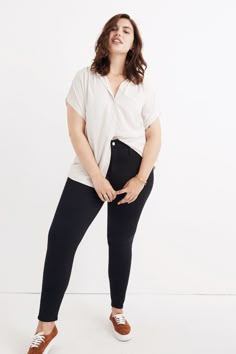 Madewell FINALLY Has Extended Sizing, and Our Day Just Got a Little Bit Brighter #plussize #madewell Hawaiian Clothing, Plus Zise, Jeans Winter, Look Office, Dress Sweater, Curvy Outfits, Ladies Dress Design, Outfits Casuales, Curvy Fashion