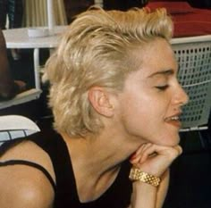 Madonna 80's 1980 Short Hairstyles, Madonna Pixie Hair, Madonna Short Hair 80s, Madonna Hair 80s, 80s Hairstyles Short Hair For Women, Blond Curly Mullet, 80s Pixie Haircut, Madonna Short Hair, Short Hair 80s