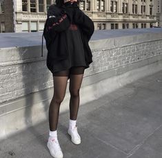 Baggy Outfit Woman, Outfits Feminine, Socks Outfit, Skater Outfits, Tights Socks, Stockings Outfit, Aesthetic Fits, Cute Preppy Outfits, Casual Chic Outfit