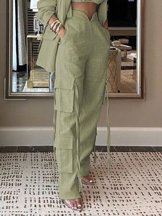 Old Money Straight Leg Textured Pants | stylewe Hairstylist Fashion, Fit Cargo Pants, Pocket Stitching, Plain Pants, Photoshoot Inspo, Fitted Blouses, Clothes Style, Loose Shirts, Plain Shirts