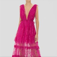 Great Condition Luxury V-neck Maxi Dress For Gala, Evening V-neck Lace Dress With Ruffles, Feminine V-neck Gala Dress, Feminine V-neck Lace Dress For Evening, Luxury Sleeveless Midi Dress For Gala, Sleeveless Summer Lace Gala Dress, Sleeveless Lace Dress For Summer Gala, Chic Lace Maxi Dress For Gala, Sleeveless Maxi Dress For Cocktail Gala