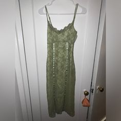 Daisy Street Lace Midi Dress In Green, Size Small Gold Embroidered Dress, Scooter Dress, Pink Summer Dress, Silk Floral Dress, Blue Cocktail Dress, Women Long Sleeve Dress, Maxi Tank Dress, Lace Midi, Sweater Dress Midi