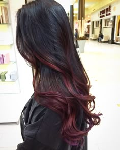 Balayage purple and black Burgandy Hair Underneath Brown, Subtle Red Balayage Black Hair, Black Hair Balayage Colorful, Purple Brunette Hair Balayage, Red Colour On Black Hair, Black To Burgundy Balayage, Black Hair With Wine Highlights, Burgundy Hair On Black Hair, Black Hair With Burgundy Ends