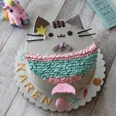 there is a cake that looks like a cat