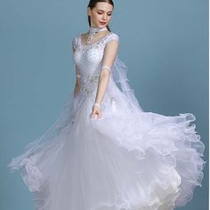 Waltz Dress Gowns, Ballroom Outfit, Ballroom Standard Dress, Waltz Dress, Ballroom Dance Dress, Fiesta Outfit, Latin Ballroom, Ballroom Dance Dresses, Ballroom Dress