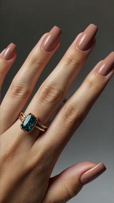 Summer Nails One Color Simple, Nail Color 2024, Fall Nails Ideas Autumn Simple, Fall Nail Styles, Early Fall Nail Colors, September Nails Art, Marble Nail Designs, Subtle Ombre