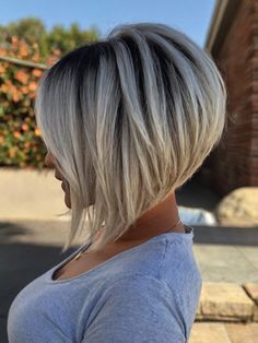 Blonde Inverted Bob, Ice Blonde Hair, Chubby Face Haircuts, Medium Length Haircuts, Chubby Face, Inverted Bob Haircuts, Angled Bob Haircuts, Angled Bob Hairstyles, Inverted Bob Hairstyles