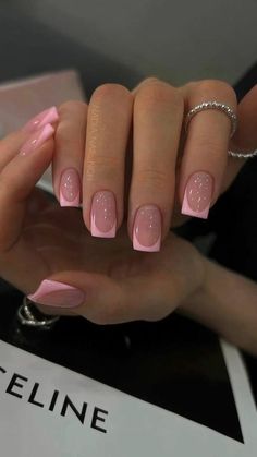 подпишитесь пожалуйста🙏🙏🙏 Neutral Color Nail Designs, Minimalist Nails Square, Basic Short Nails, Diy Nails At Home Nailart, Easy Diy Nails At Home, Pretty Nail Ideas, Black Women Love, Diy Nails Easy, Fireplace Tv Wall Decor