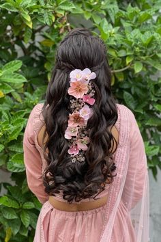 Engagement Hairdo, Baby Shower Hair Styles, Hairstyles For Engagement, Baby Shower Hairstyles, Hairstyle For Brides, Engagement Hairstyle, Lehenga Look, Messy Braided Hairstyles, Messy Braid