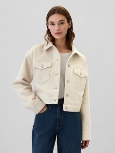 Cropped Jacket Outfit, Bootleg Pants, Gap Style, Loose Fitting Pants, Sneakers Platform, Jackets Denim, Cream Jacket, Jacket Outfit, Women's Jackets