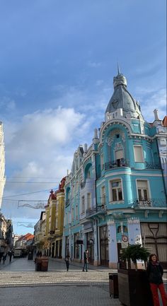 Oradea Romania building architecture Oradea Romania, Places Around The World, Romania, Monument, Beautiful Places, Around The Worlds, Wallpapers, Queen