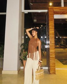 #vacation #outfits #vacationstyle #vacationoutfit #tropicalvibes #colombia #cartagena #beigeaesthetic #beige #brown #bangles #acrylicbangles #brownaesthetic #digitalcamera #curly #linen #linenpants #curlyhaircare #curlyhairstyle #curlyhairideas #curlyhairgoals #4b #4ahair #detailspic #detailpic #details #gold #aesthetic #eurotrip #eurosummer #eurooutfit #summer #summeroutfitideas #dinner #dinneroutfit #outfitinspo #blackgirl #crochet #crochettop #browncrochet #backless #backlesstop Brown Bangles, Island Gyal, Autumn Girl, Vacation Looks, Gold Aesthetic, Vacation Outfit, Backless Top, Dinner Outfits, Beige Aesthetic