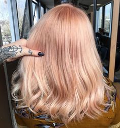 Shades Eq Pastel Peach, Neutral Blondes, Peach Hair Color, Mommy Hair, Blond Rose, Brown Ombre Hair Color