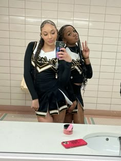 Private School Cheer Uniforms, Hbcu Cheer Uniforms, Cheerleading Black People, Cheerleader Aesthetic Black, Cheer Squad Pictures, Black Cheerleaders Middle School, Cheer Practice Outfits