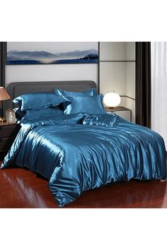 High-End Satin Bedding Set Blue Bed Set, Royal Blue Bedding, Silk Bedsheet, Lady Bedroom, Navy Blue Bed, Royal Bedding, First Floor Bedroom, Satin Bed, Letto King Size