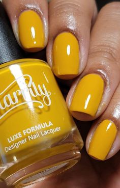 Summer Nails Baddie, Bee Nails, Cruelty Free Nail Polish, Yellow Nail, Nail Board, Unique Looks, Nail Colour, Nail Colours, Clear Top