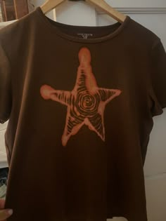 Black Shirt With Bleach Design, Bleach Dye Diy, Bleaching Designs On Shirts, Bleach Star Shirt, Alex G Aesthetic Outfits, Heart Bleach Shirt, Punk Shirt Diy