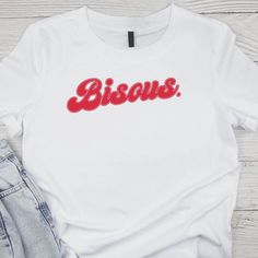 This French-themed T-Shirt is a perfect gift for women and men who love French culture and language. It exudes a chic and sophisticated vibe, making it a great addition to casual outfits. Ideal for lovers of French language and culture, suitable for birthdays, Christmas, or any special occasion. Product features - Side seams for shape retention - Ribbed knit collar for elasticity - Shoulder tape for stability - DTF inner neck labels for comfort - Made with lightweight cotton for breathability Care instructions - Machine wash: cold (max 30C or 90F) - Non-chlorine: bleach as needed - Tumble dry: low heat - Iron, steam or dry: medium heat - Do not dryclean French Gifts, Love French, French Culture, French Quotes, French Language, T Shirt Women, Knit Collar, Shirt Women, Gifts For Men