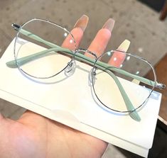 Rounded Glasses Women, Minimalist Moda, Fashion Eye Glasses, Spectacles Frames, Clear Glasses, Glasses Women, Computer Glasses