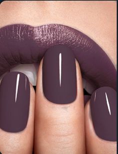 Purple Nail Polish, Fall Gel Nails, Nagel Tips, Purple Nail, Makijaż Smokey Eye, Cute Gel Nails, Thanksgiving Nails, Elegant Nails, Fabulous Nails