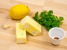 the ingredients to make this dish include parsley, garlic, and lemon