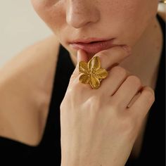 Stud Earrings Blooming Beauty Ring Earring Stylish Jewelry Set 18K Gold Tarnish Free Vintage Statement Rings Blossom Ring Flower Earrings - Etsy Turkey Isle Of Paradise, Denim Earrings, Gold Flower Ring, Steel Flowers, Ringe Gold, Stylish Earring, Things I Love, Charm Rings, Jewelry Stand