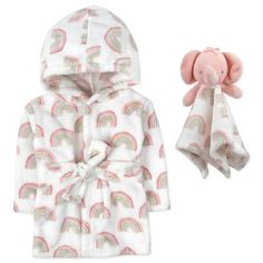 Whether it's drying off after baby swimming lessons, a day at the beach, or just getting squeaky clean in the tub, these cute and soft baby bath robes with matching animal snuggler blanket are the perfect size for babies and infants 0 - 9 months of age! Each hooded robe is perfect for wrapping up baby after bath time to stay warm and dry. They are also perfect for protecting baby after swimming lessons or the beach! Super soft polyester is perfect for babys delicate skin, keeps them warm and fee Baby Swimming Lessons, Robe With Hood, Baby Bath Robe, Baby Robes, Baby Bath Time, Unique Baby Shower Gifts, Girl Rainbow, Baby Lovey