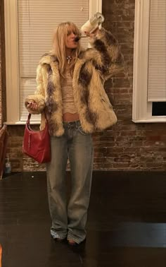 Fur Coat Outfit, Chique Outfit, Mode Zara, Autumn Fits, Winter Fits, Winter Trends, Coat Outfits