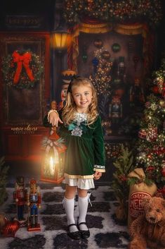 Christmas Children Photography, Nutcracker Photoshoot, Halloween Mini Session, Cozy Colors, Fall Nail Ideas, Family Christmas Pictures, Christmas Shoot