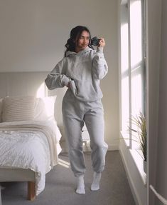 MEG BRANCH on Instagram: "What I wore to work (my home office) today.. and everyday ☁️ I feel like this is the launch/restock I’ve waited longest for and I’m so excited to tell you the @oneractive lounge is restocking tomorrow in the classic lounge joggers (worn here in Silver Marl) and also some brand new styles 👀 ☁️Oversized Zip Through Hoodie in Black & Silver Marl ☁️Cropped Zip Hoodie in Sage, Silver Marl, Midnight and Sand ☁️Rosewood Lounge in the Cuffed Joggers, Lounge Bralette and Cropp Grey Lounge Wear Outfit, Jogging Bottoms Outfit, Sweatsuit Outfits Women, Gray Sweatpants Outfit, Sweatsuit Outfits, Grey Sweatsuit, Sweatsuit Outfit, Lazy Fits