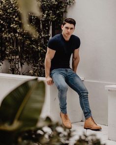 Jeans Trend, Mens Summer Outfits, Mens Casual Outfits Summer, Trendy Mens Fashion, Men With Street Style, Mens Fashion Smart, Hipster Mens Fashion, Brown Shoes, Mens Fashion Casual Outfits